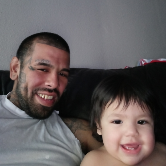 Meet your Posher, Luis - Picture 2 of 2